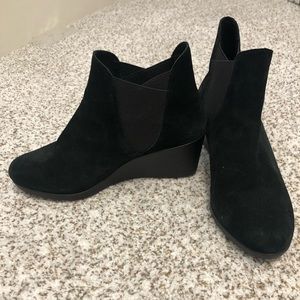 Crocs wedge bootie